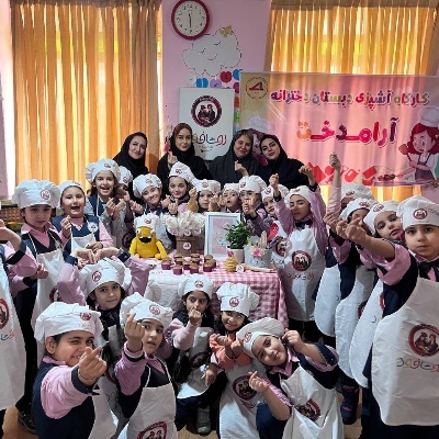 نویسنده: گلاویژ خیمه دوزی